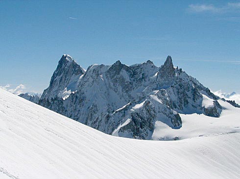 Masiv Grandes Jorasses, hřeben Rochefort a Dent du Geant
