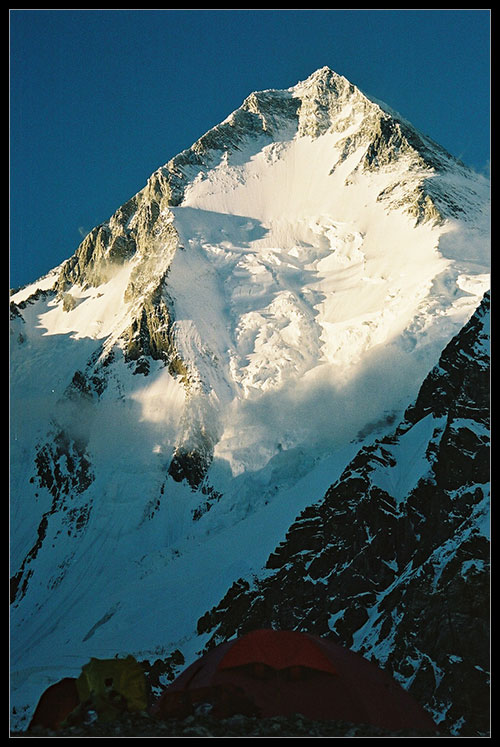 Gasherbrum I ze základního tábora