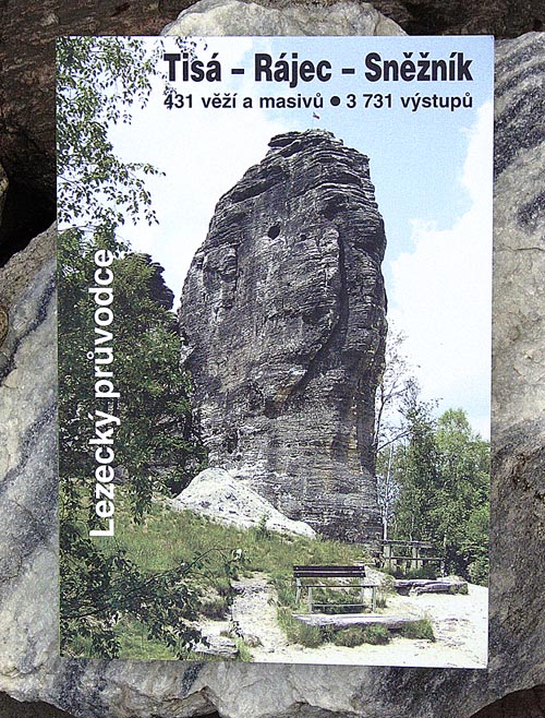 Fotografie na titulní stránce s Janusovou hlavou