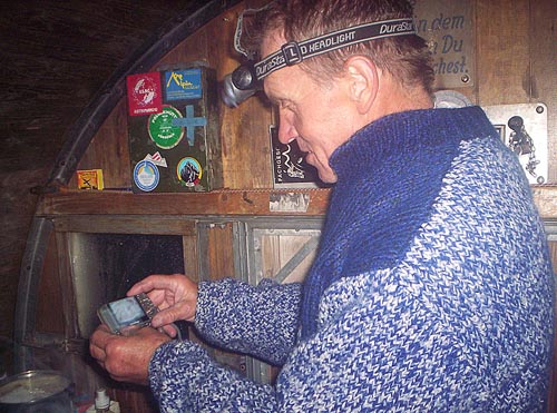 Polda v bivakové boudě