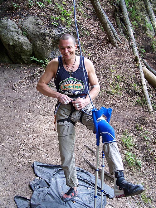Volker Schöffl pod cestou Stromlinie 9 na Marientaler Wande, Pottenstein.