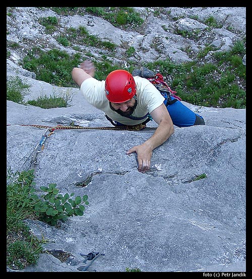 Honza po traverzu v klíčovém místě