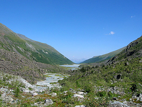 Pohled na jezero Ak-kem