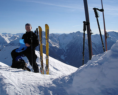 Kleine Kreuzspitze, v pozadí Sarntálaské Alpy