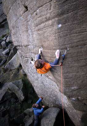 James Pearson v cestě The Promise E10 7a. Foto <a href="http://www.hotaches.com">HotAchesImages</a> & <a href="http://hotaches.blogspot.com/">hotaches.blogspot.com</a>