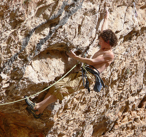 Adam Ondra v cestě Traverz de la enmiend, 8c+/9a