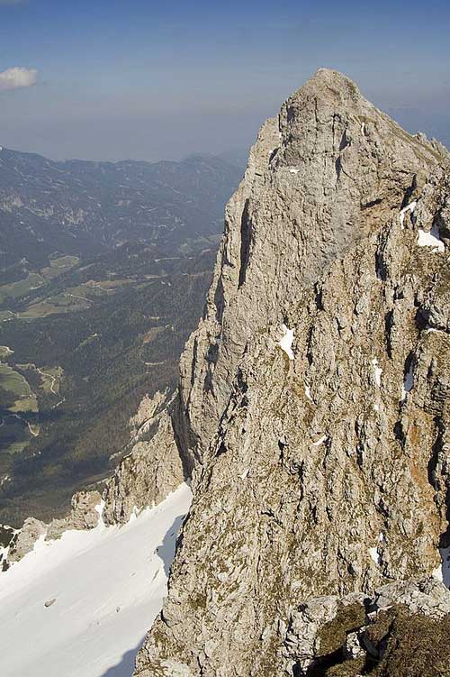 Košutnikov Turn 2136 m