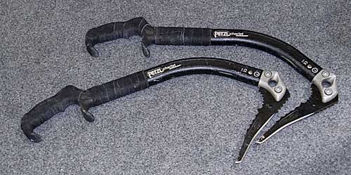 Drytoolové cepíny Petzl Nomic
