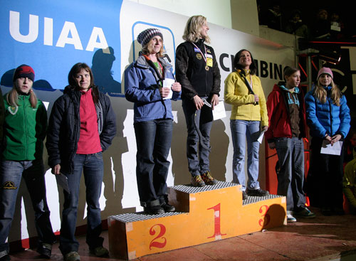 Finalistky Saas Fee 2009: Jenny Lavardová, Stéphanie Moreauová, Petra Müllerová, Angelika Rainerová, Chloe Graftiauxová, Lucka Hrozová