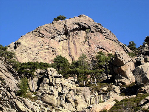 Bavela Wall