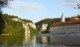 Donaudurchbruch, vlevo nahoře Löcherwad,  do vody spadá Bischofsbucht a vpravo je Römerwand, klášter  Weltenburg