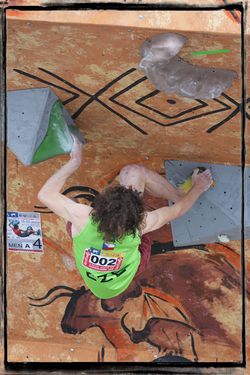 Boulder WC Moskva, Adam Ondra v kvalifikaci na boulderu 4 