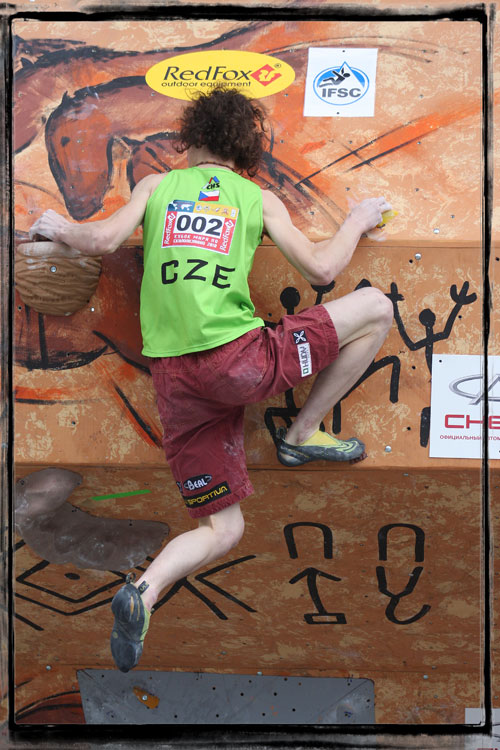 Boulder WC Moskva, Adam Ondra v kvalifikaci na boulderu 4 