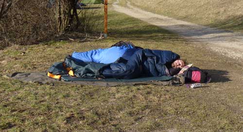Bivak pod širákem je legální
