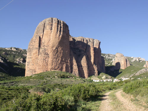  Riglos - odtud to vypadá jako skalní rukavice