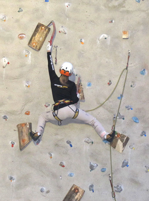 Drytooling cup, Gutovka - Lucie Hrozová