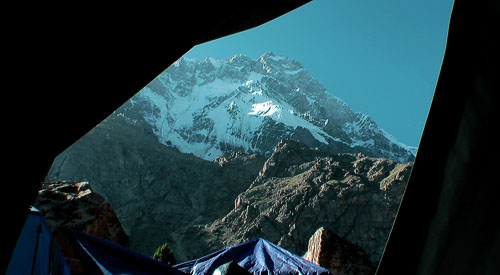 Výhled ze spacáku na Nanga Parbat