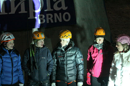 Finalistky v obtížnosti, zleva Lucka Hrozová, Martina Kratochvílová, Tjaša Kosič. Mária šoltýsová a Kateřina Janovská