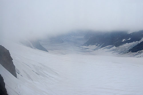 Aletschgletscher v kazícím se počasí