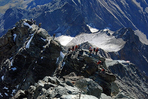 Vrcholový hřebínek a Klein Glockner za hezkého počasí