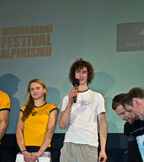 V anketě Horolezec roku zvítezil Adam Ondra před Pavlem Vrtíkem a milanem Doležalem, třetí místo si odnesli Lucka Hrozová a Mirek Matějec