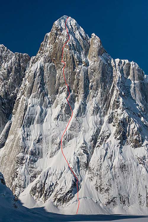 Mooses Tooth - David Lama a Dani Arnold udělali v dubnu 2013 novou cestu 'Bird of Prey' na Mooses Tooth na Aljašce