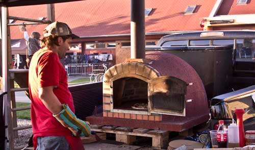 Pojízdná pec na Pizzu