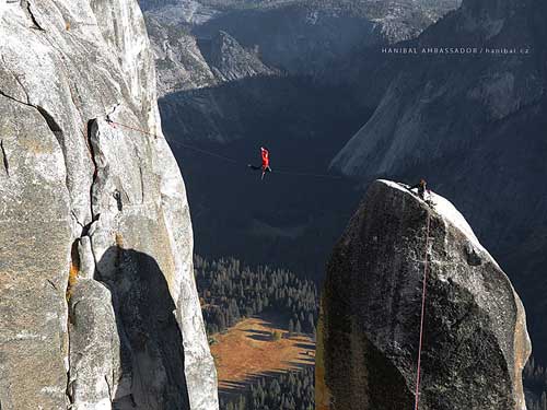 Lost Arrow highline