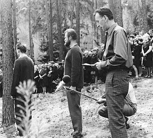 Chroust na Sahaře ve Skaláku, kde 11.7.1970 zorganizoval panychidu za nešťastnou Expedici Peru