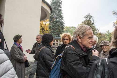 Boris Bortel, v pozadí Eva Vavroušková