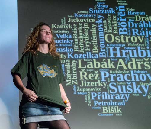 První modelka s trikem Sherpafestu