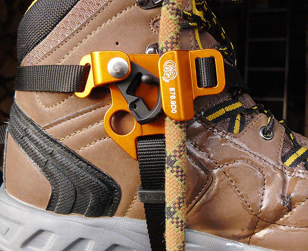 Kong_Futura_Foot